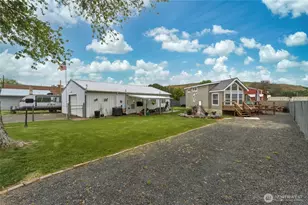 303 Main St, Starbuck, WA 99359 - Photo 1