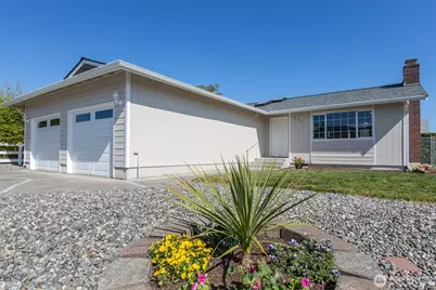 872 E Spruce Street, Sequim, WA 98382 - Photo 3