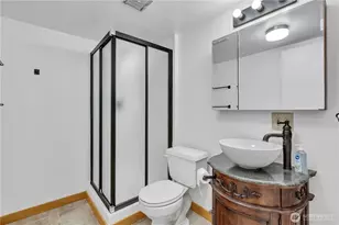 14019 146th Ave SE, Renton, WA 98059 - Photo 17