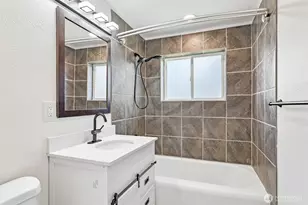 3425 NE 7th Pl, Renton, WA 98056 - Photo 13
