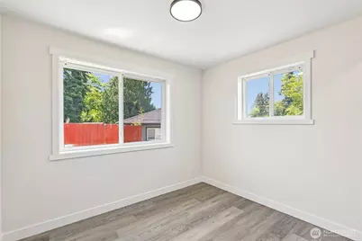 3425 NE 7th Place, Renton, WA 98056 - Photo 11