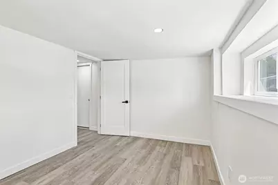 3425 NE 7th Place, Renton, WA 98056 - Photo 19