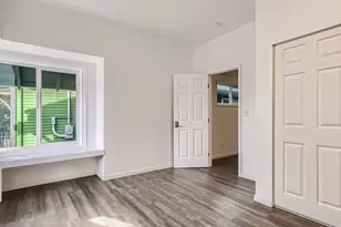 5242 11th Ave NE, Seattle, WA 98105 - Photo 5