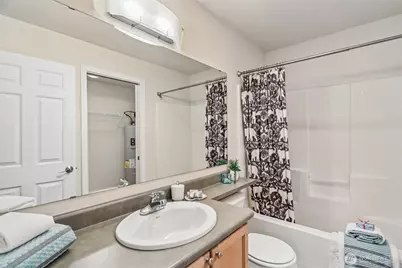 18930 Bothell Everett Hwy #E301, Bothell, WA 98012 - Photo 15