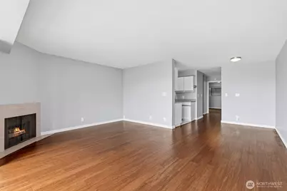400 Melrose Avenue E #204, Seattle, WA 98102 - Photo 9