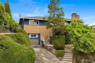 4158 39th Ave S, Seattle, WA 98118 - Photo 1