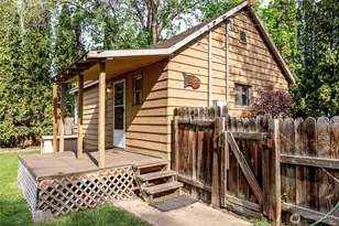 208 W 2nd Ave, Kittitas, WA 98934 - Photo 3