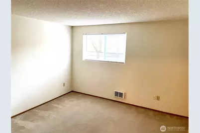 19857 25th Avenue NE #102, Shoreline, WA 98155 - Photo 9