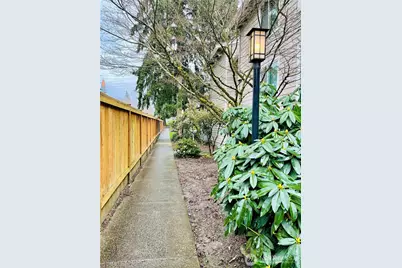 19857 25th Avenue NE #102, Shoreline, WA 98155 - Photo 19