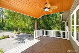 308 Ridgelawn Pl, Camano Island, WA 98282 - Photo 17