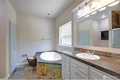 308 Ridgelawn Place, Camano Island, WA 98282 - Photo 31