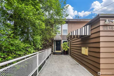 2215 W Raye Street, Seattle, WA 98199 - Photo 3
