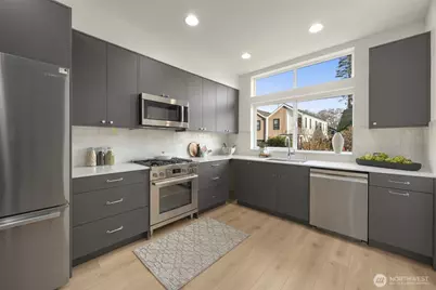 8327 A 12th Avenue NW, Seattle, WA 98117 - Photo 11