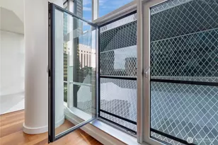 909 5th Ave, Seattle, WA 98104 - Photo 13