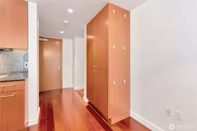 909 5th Ave #502, Seattle, WA 98104 - Photo 7