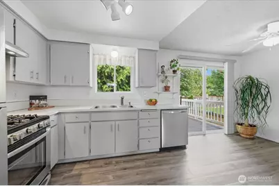 11314 E Ibberson Drive, Everett, WA 98208 - Photo 13