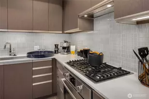 800 Columbia St, Seattle, WA 98104 - Photo 7
