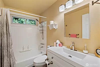 13400 3rd Avenue S, Burien, WA 98168 - Photo 17