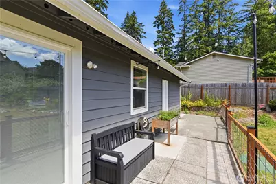 847 NE Michelle Court, Bremerton, WA 98311 - Photo 17