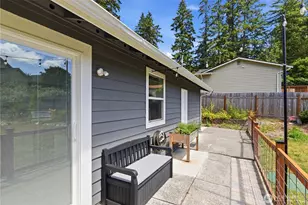 847 NE Michelle Ct, Bremerton, WA 98311 - Photo 17