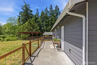 847 NE Michelle Court, Bremerton, WA 98311 - Photo 19