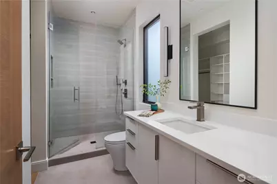 9810 SE Shoreland Drive, Bellevue, WA 98004 - Photo 29