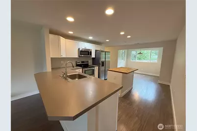 8820 Prentice Avenue, Gig Harbor, WA 98332 - Photo 3