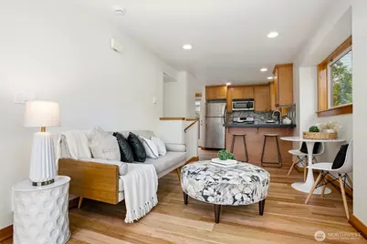 9243 35th Avenue SW #C, Seattle, WA 98126 - Photo 3
