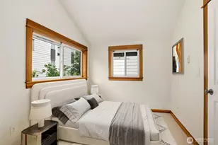 9243 35th Ave SW, Seattle, WA 98126 - Photo 11
