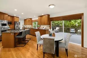 5889 NW Lac Leman Dr, Issaquah, WA 98027 - Photo 5