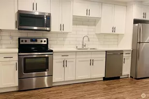 1609 E Columbia St, Seattle, WA 98122 - Photo 13