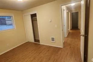 11901 Ainsworth Ave S, Tacoma, WA 98444 - Photo 9