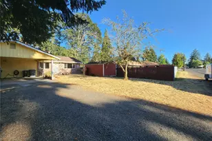 11901 Ainsworth Ave S, Tacoma, WA 98444 - Photo 27