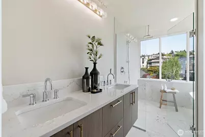 2007 Minor Avenue E, Seattle, WA 98102 - Photo 17