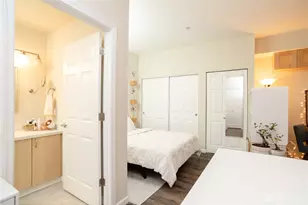 812 5th Ave N, Seattle, WA 98109 - Photo 11