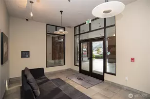 812 5th Ave N, Seattle, WA 98109 - Photo 17