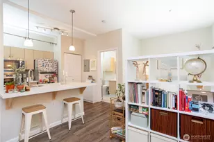812 5th Ave N, Seattle, WA 98109 - Photo 9