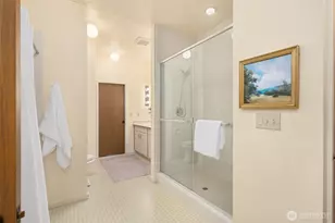 105 Lovell Ave SW, Bainbridge Island, WA 98110 - Photo 15