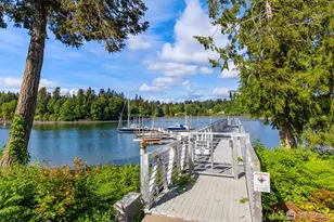 105 Lovell Ave SW, Bainbridge Island, WA 98110 - Photo 33