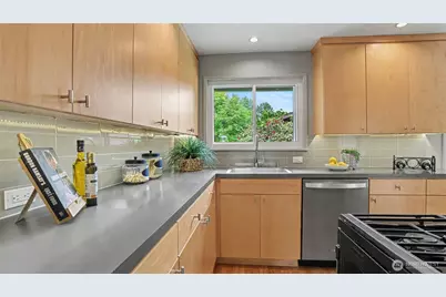12515 SE 171st Street, Renton, WA 98058 - Photo 9