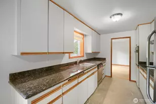 2107 SW 316th St, Federal Way, WA 98023 - Photo 13
