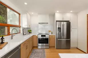 9453 Olympus Beach Rd NE, Bainbridge Island, WA 98110 - Photo 19