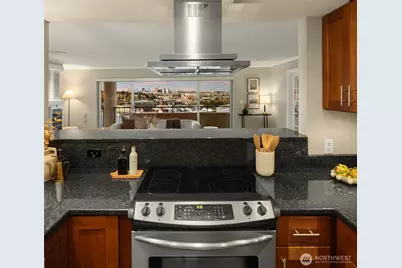 2565 Dexter Avenue N #401, Seattle, WA 98109 - Photo 21