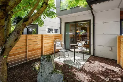 219 12th Avenue E #A, Seattle, WA 98102 - Photo 23