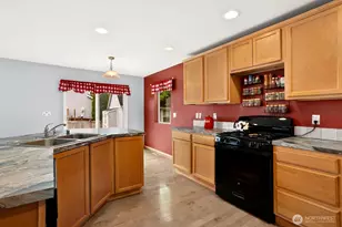 1818 190th St Ct E, Spanaway, WA 98387 - Photo 3