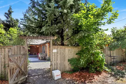 2070 Fairhaven Avenue, Bellingham, WA 98229 - Photo 31