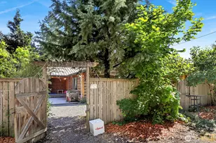 2070 Fairhaven Ave, Bellingham, WA 98229 - Photo 31