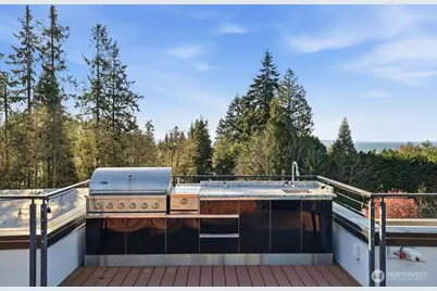 18111 84th Avenue W, Edmonds, WA 98026 - Photo 35