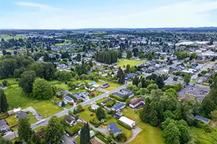 113 N Hawthorne St, Burlington, WA 98233 - Photo 3