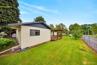 113 N Hawthorne Street, Burlington, WA 98233 - Photo 37